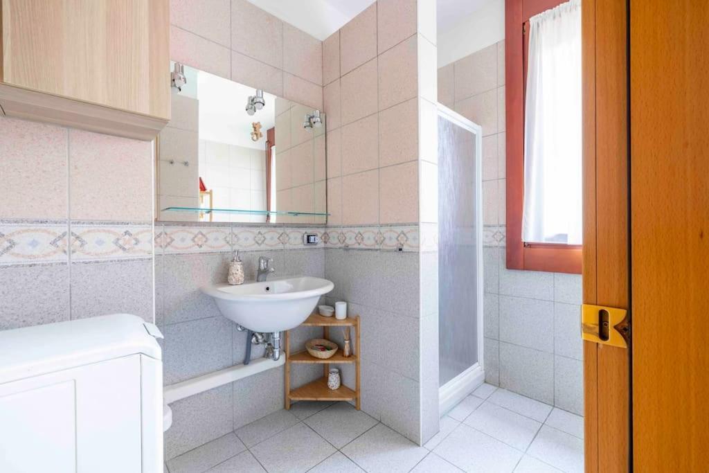 Appartamento Bellissimo Bilocale Con Terrazzo *